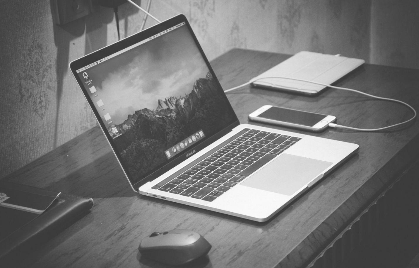 Early business planning and financial analysis materials